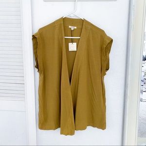 NWT Suunday Easy Wrap Top in Fennel Seed M
